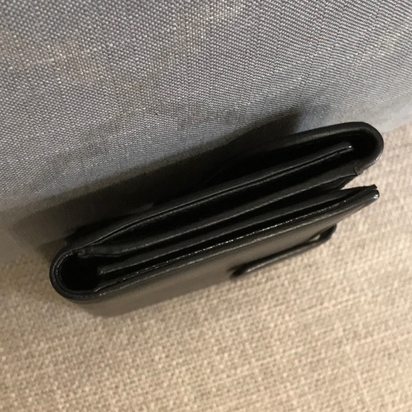 Christian Dior Black Bifold - Picture 8 of 11